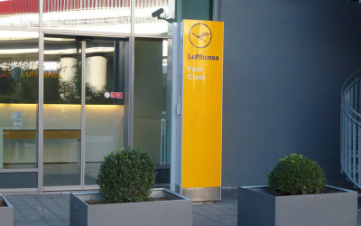 LUFTHANSA’s First Class Terminal Celebrates 10th Anniversary With A New Duck!!