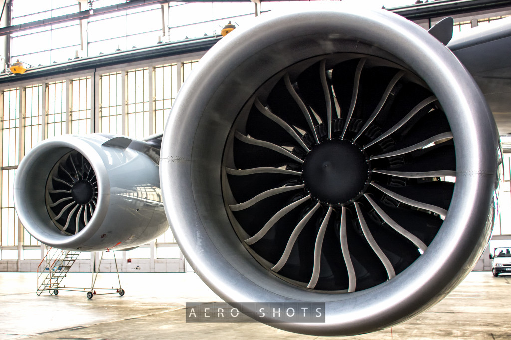 D-ABYG's Starboard GE90 Engines