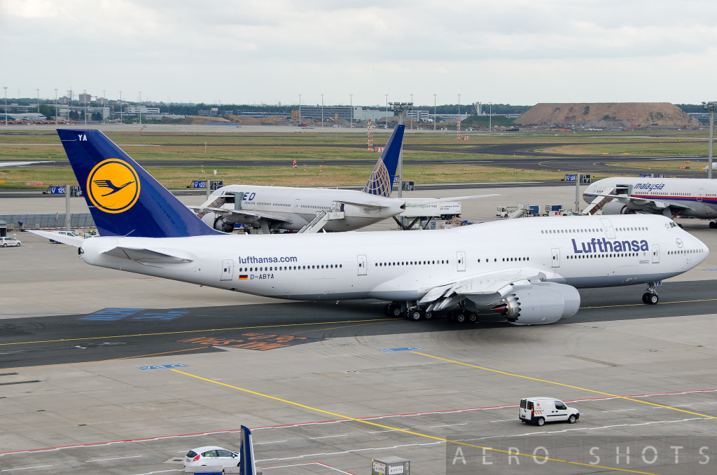 747-8i_D-ABYA_FRA_Inaug