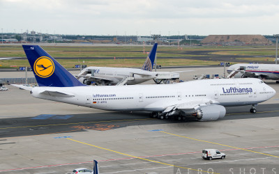 LUFTHANSA’s 747-8i ‘YA’ had a tough week……