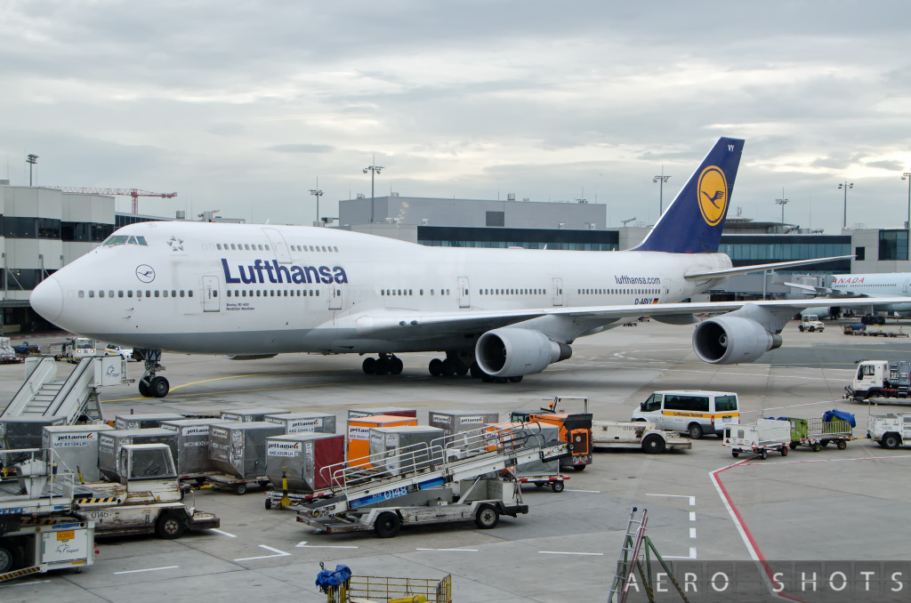 D-ABVY was delivered to Lufthansa in December 2000 and is nicknamed 'Nordrhein-Westfalen'.