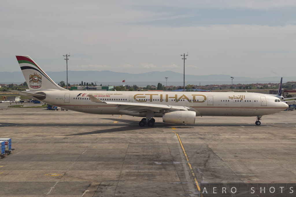 Etihad_A330_A6-AFC_Istanbul_IST
