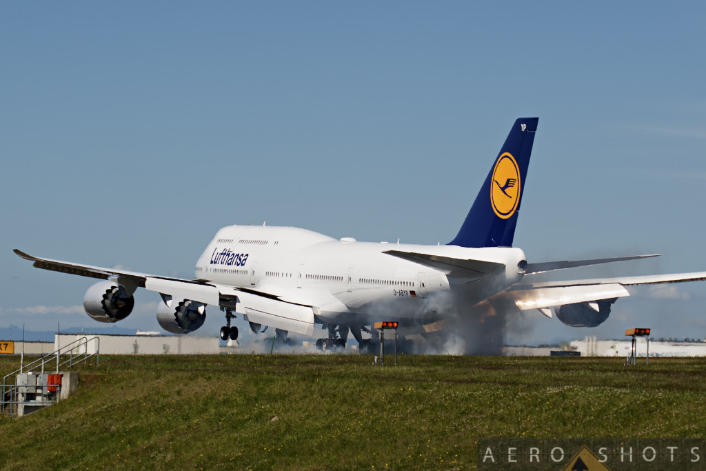 Lufthansa_747-8i_D-ABYP_Paine_PAE_2