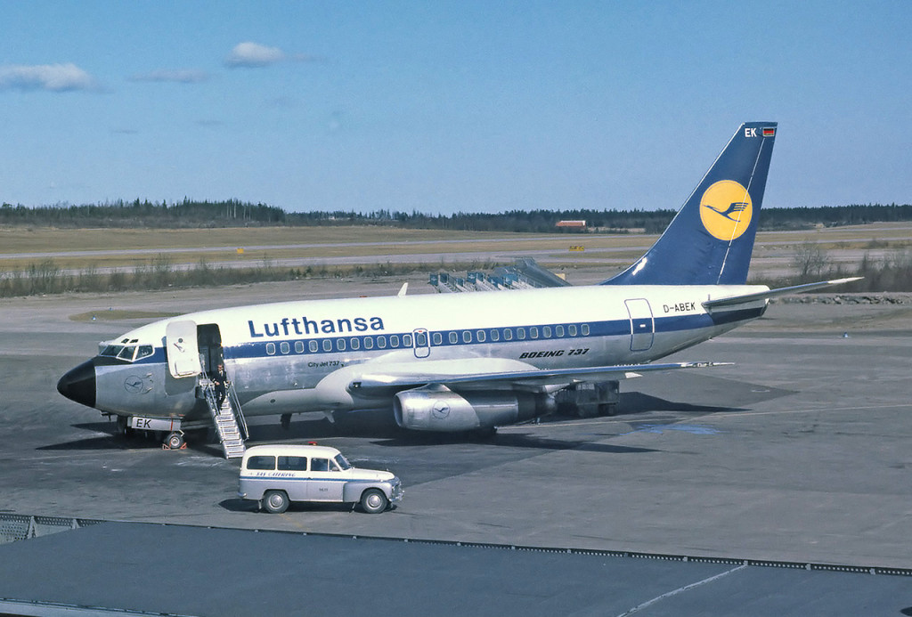 A very early 737...courtesy of Wikimeda.