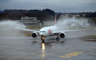 SWISS LX40 Makes Emergency Landing After Engine Failure – Video Of Landing!