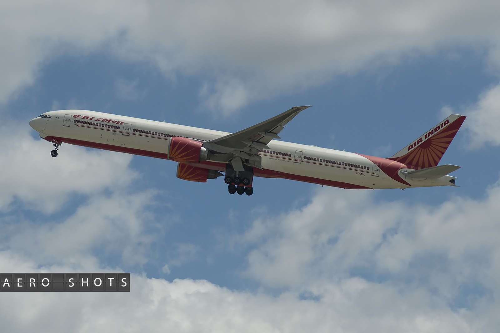 Bound for Delhi, Air India's 777