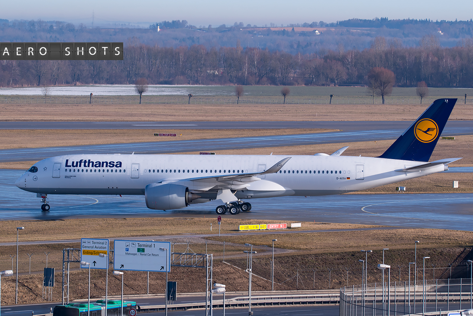 Lufthansa_A350_D-AIXA_Munich_MUC_2